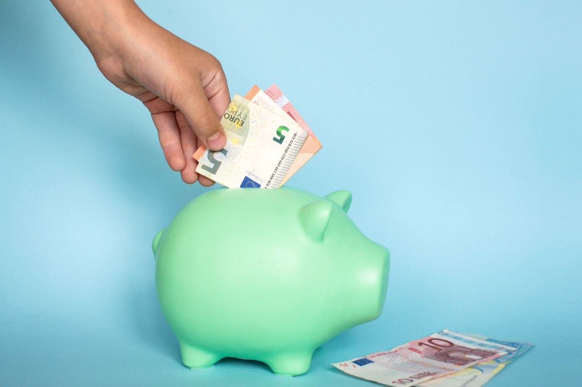 Capitalizar el paro + ayudas públicas: ¿es compatible con subvenciones, ayudas a la vivienda, prestaciones sociales o subsidios familiares?